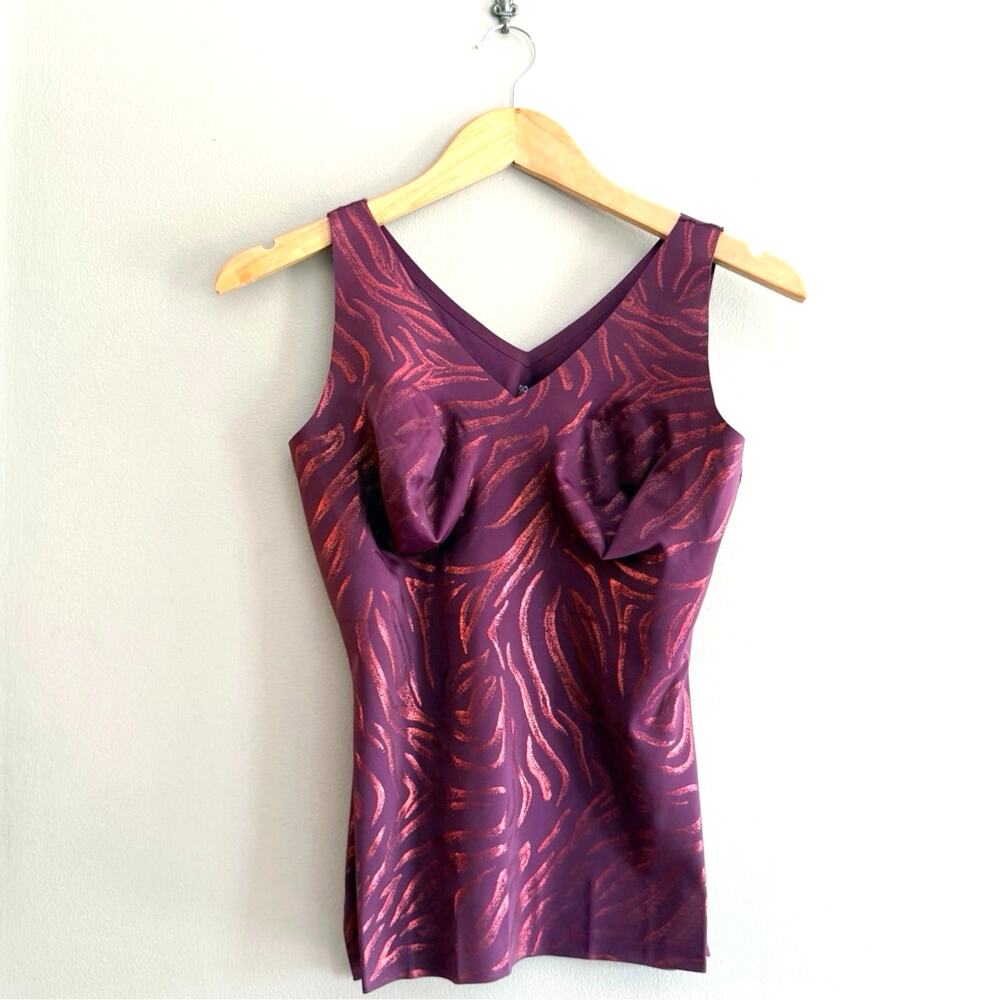 Ruby Ribbon Size 38 Gilded Tiger V-Neck Tank Cherry Lacquer